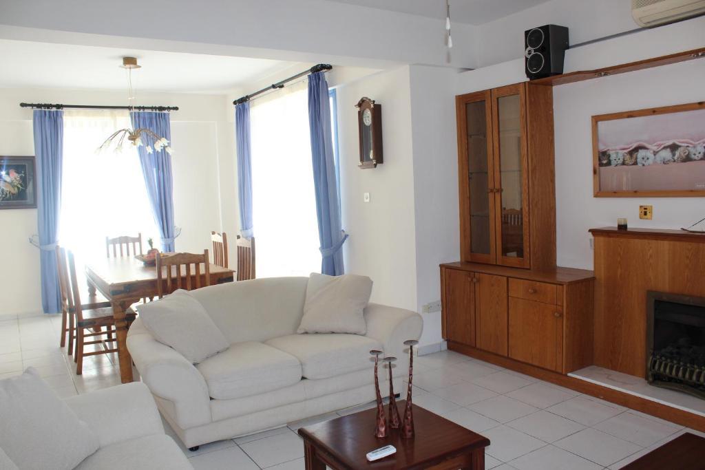 Kavalla Forest Villas Paphos Room photo